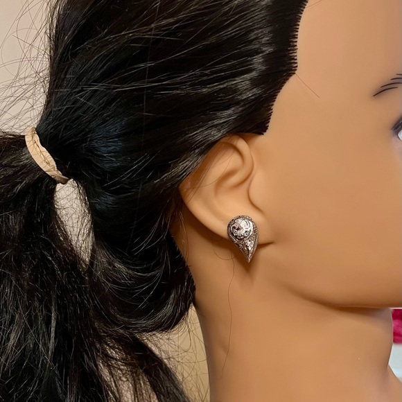 Sterling silver pierced earrings jewelry - Picture 4 of 16